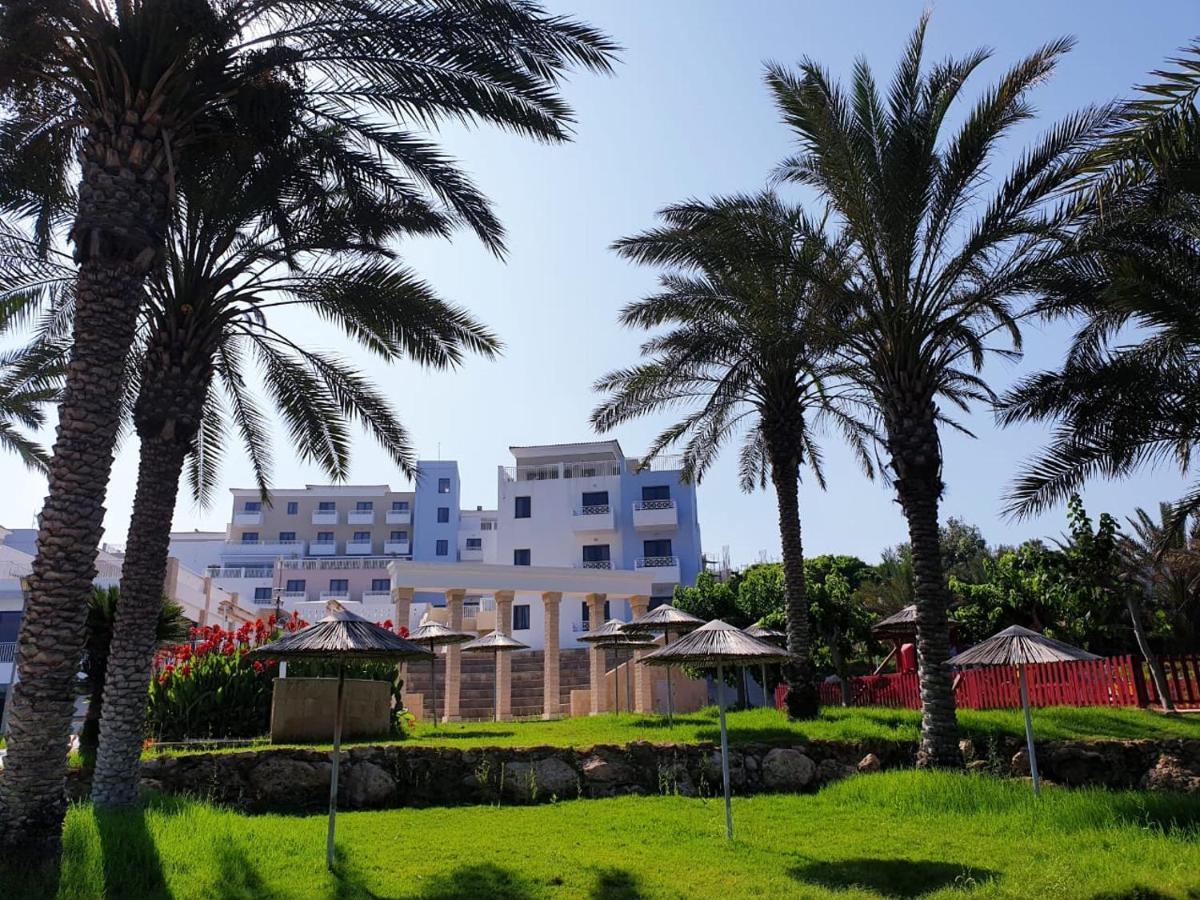 Seaview Sunset Holiday Apartments Paphos Esterno foto